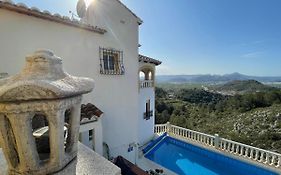 Villa Arturo Tossal Gross
